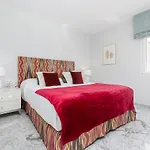 Beautiful 2 Bed Playas Del Duque + Parking Rdr294
