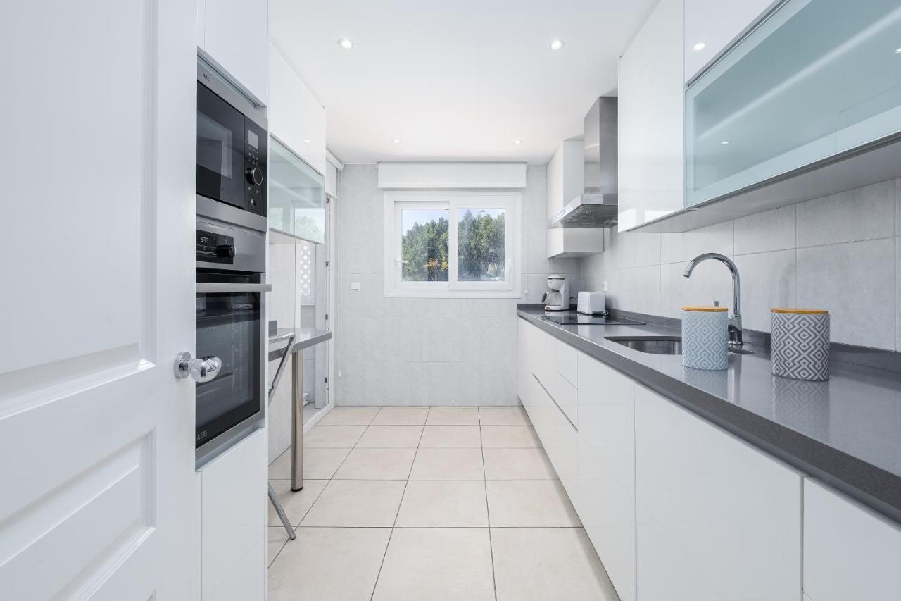 Beautiful 2 Bed Playas Del Duque + Parking Rdr294 *